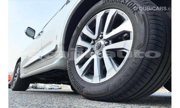 Buy Import Toyota Land Cruiser White Car in Import - Dubai in Dushanbe Buy Import Toyota Land Cruiser White Car in Import - Dubai in Dushanbe