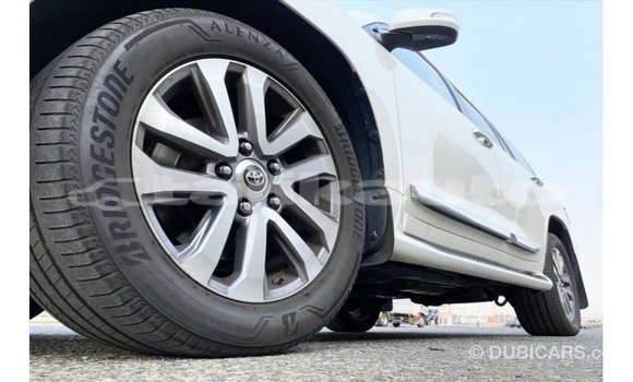 Buy Import Toyota Land Cruiser White Car in Import - Dubai in Dushanbe Buy Import Toyota Land Cruiser White Car in Import - Dubai in Dushanbe