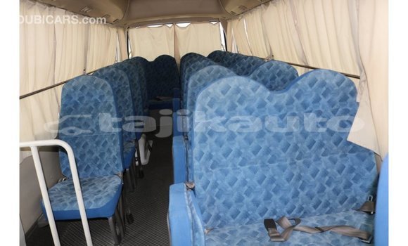 Buy Import Mitsubishi Carisma White Car in Import - Dubai in Dushanbe