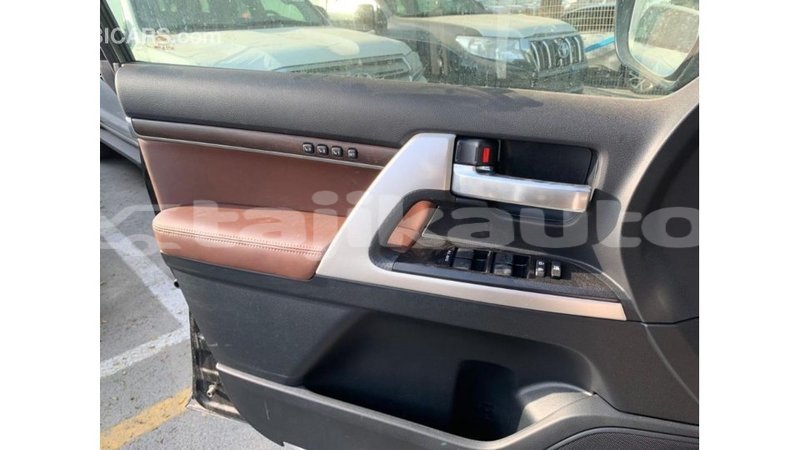 Big with watermark toyota land cruiser dushanbe import dubai 3217