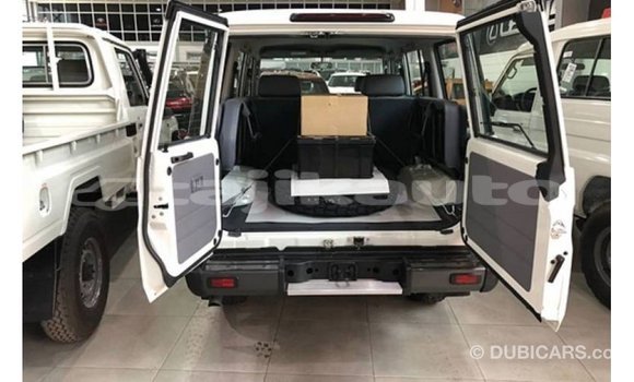 Buy Import Toyota Land Cruiser White Car in Import - Dubai in Dushanbe Buy Import Toyota Land Cruiser White Car in Import - Dubai in Dushanbe
