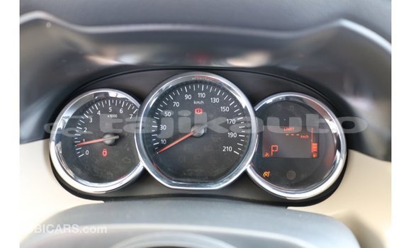 Buy Import Renault Duster White Car in Import - Dubai in Dushanbe