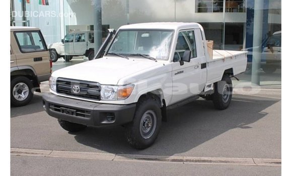 Buy Import Toyota Land Cruiser White Car in Import - Dubai in Dushanbe Buy Import Toyota Land Cruiser White Car in Import - Dubai in Dushanbe