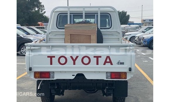 Buy Import Toyota Land Cruiser White Car in Import - Dubai in Dushanbe Buy Import Toyota Land Cruiser White Car in Import - Dubai in Dushanbe