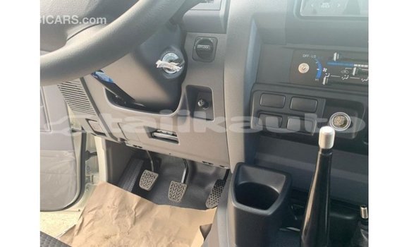 Buy Import Toyota Land Cruiser White Car in Import - Dubai in Dushanbe Buy Import Toyota Land Cruiser White Car in Import - Dubai in Dushanbe