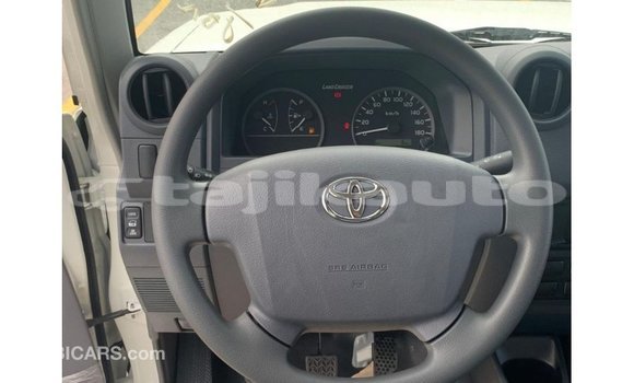 Buy Import Toyota Land Cruiser White Car in Import - Dubai in Dushanbe Buy Import Toyota Land Cruiser White Car in Import - Dubai in Dushanbe