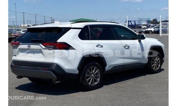 Buy Import Toyota 4Runner White Car in Import - Dubai in Dushanbe Buy Import Toyota 4Runner White Car in Import - Dubai in Dushanbe