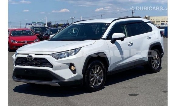 Buy Import Toyota 4Runner White Car in Import - Dubai in Dushanbe Buy Import Toyota 4Runner White Car in Import - Dubai in Dushanbe