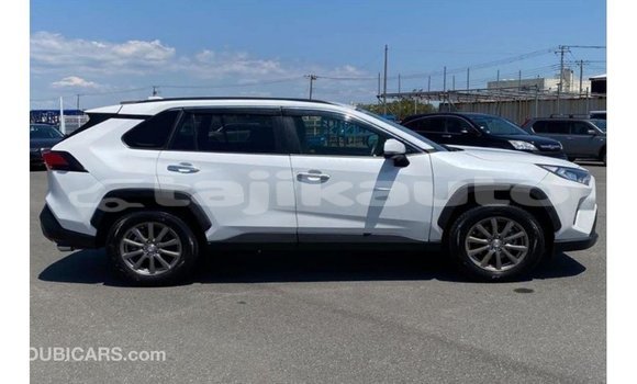 Buy Import Toyota 4Runner White Car in Import - Dubai in Dushanbe Buy Import Toyota 4Runner White Car in Import - Dubai in Dushanbe