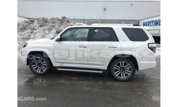 Buy Import Toyota 4Runner White Car in Import - Dubai in Dushanbe Buy Import Toyota 4Runner White Car in Import - Dubai in Dushanbe
