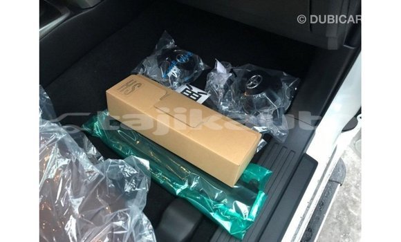 Buy Import Toyota 4Runner White Car in Import - Dubai in Dushanbe Buy Import Toyota 4Runner White Car in Import - Dubai in Dushanbe