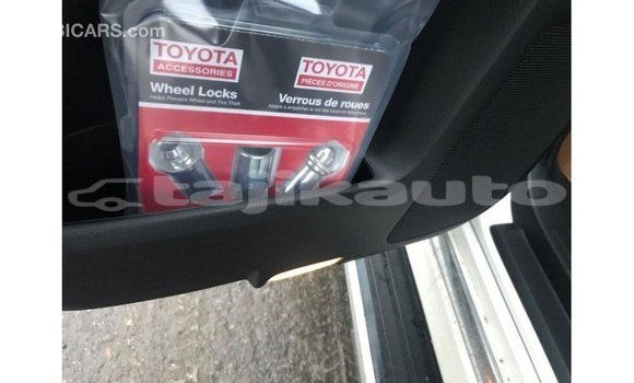 Buy Import Toyota 4Runner White Car in Import - Dubai in Dushanbe Buy Import Toyota 4Runner White Car in Import - Dubai in Dushanbe