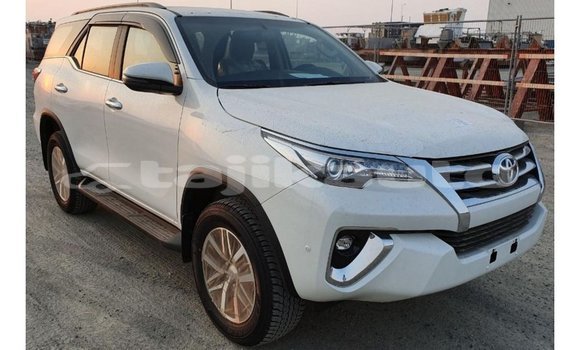 Buy Import Toyota Fortuner White Car in Import - Dubai in Dushanbe Buy Import Toyota Fortuner White Car in Import - Dubai in Dushanbe