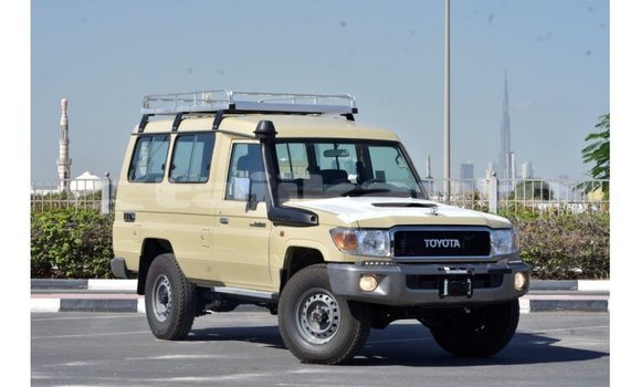 Buy Import Toyota Land Cruiser Beige Car in Import - Dubai in Dushanbe Buy Import Toyota Land Cruiser Beige Car in Import - Dubai in Dushanbe