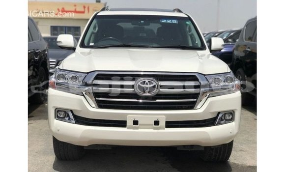 Buy Import Toyota Land Cruiser White Car in Import - Dubai in Dushanbe Buy Import Toyota Land Cruiser White Car in Import - Dubai in Dushanbe
