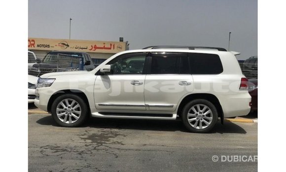 Buy Import Toyota Land Cruiser White Car in Import - Dubai in Dushanbe Buy Import Toyota Land Cruiser White Car in Import - Dubai in Dushanbe