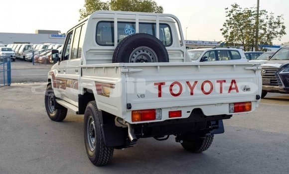 Buy Import Toyota Land Cruiser White Car in Import - Dubai in Dushanbe Buy Import Toyota Land Cruiser White Car in Import - Dubai in Dushanbe