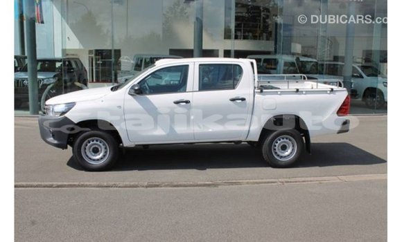 Buy Import Toyota Hilux White Car in Import - Dubai in Dushanbe Buy Import Toyota Hilux White Car in Import - Dubai in Dushanbe