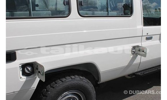 Buy Import Toyota Land Cruiser White Car in Import - Dubai in Dushanbe Buy Import Toyota Land Cruiser White Car in Import - Dubai in Dushanbe