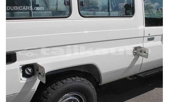 Buy Import Toyota Land Cruiser White Car in Import - Dubai in Dushanbe Buy Import Toyota Land Cruiser White Car in Import - Dubai in Dushanbe