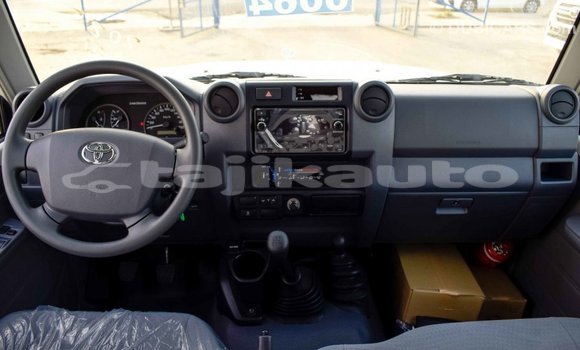 Buy Import Toyota Land Cruiser White Car in Import - Dubai in Dushanbe Buy Import Toyota Land Cruiser White Car in Import - Dubai in Dushanbe