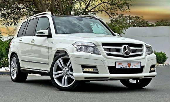 Buy Import Mercedes-Benz 190 White Car in Import - Dubai in Dushanbe