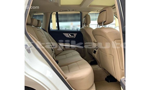 Buy Import Mercedes-Benz 190 White Car in Import - Dubai in Dushanbe Buy Import Mercedes-Benz 190 White Car in Import - Dubai in Dushanbe