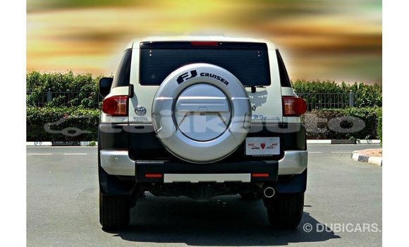 Buy Import Toyota FJ Cruiser White Car in Import - Dubai in Dushanbe Buy Import Toyota FJ Cruiser White Car in Import - Dubai in Dushanbe