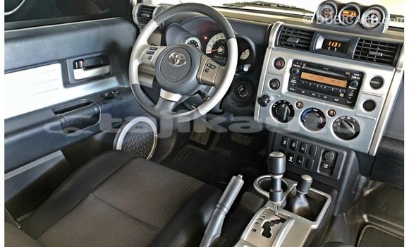Buy Import Toyota FJ Cruiser White Car in Import - Dubai in Dushanbe Buy Import Toyota FJ Cruiser White Car in Import - Dubai in Dushanbe