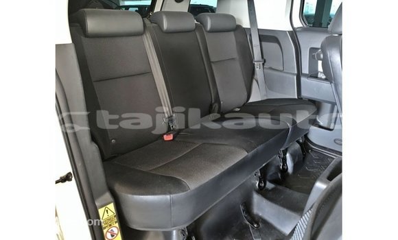 Buy Import Toyota FJ Cruiser White Car in Import - Dubai in Dushanbe Buy Import Toyota FJ Cruiser White Car in Import - Dubai in Dushanbe