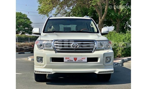 Buy Import Toyota Land Cruiser White Car in Import - Dubai in Dushanbe Buy Import Toyota Land Cruiser White Car in Import - Dubai in Dushanbe