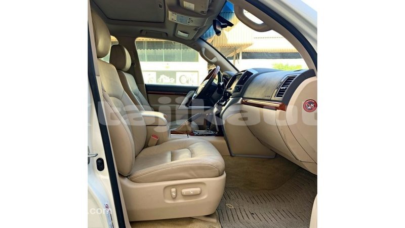 Big with watermark toyota land cruiser dushanbe import dubai 3308