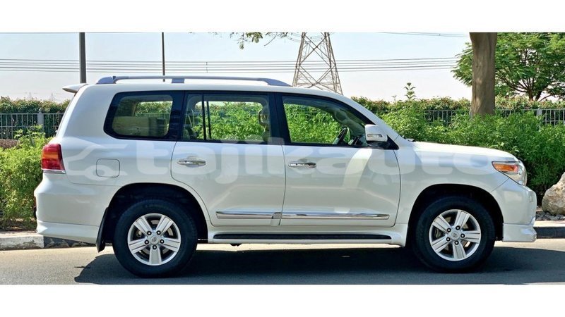 Big with watermark toyota land cruiser dushanbe import dubai 3308