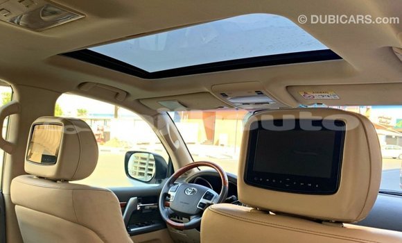 Buy Import Toyota Land Cruiser White Car in Import - Dubai in Dushanbe Buy Import Toyota Land Cruiser White Car in Import - Dubai in Dushanbe