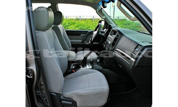 Buy Import Mitsubishi Pajero Brown Car in Import - Dubai in Dushanbe Buy Import Mitsubishi Pajero Brown Car in Import - Dubai in Dushanbe