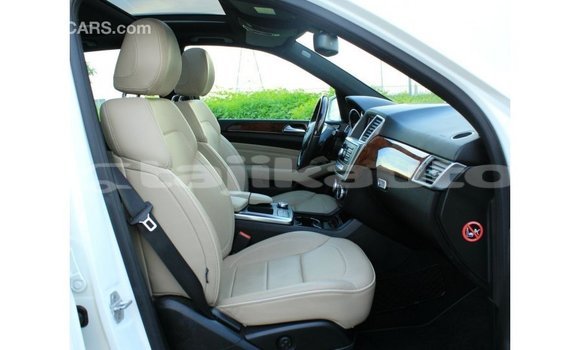 Buy Import Mercedes-Benz 190 White Car in Import - Dubai in Dushanbe Buy Import Mercedes-Benz 190 White Car in Import - Dubai in Dushanbe