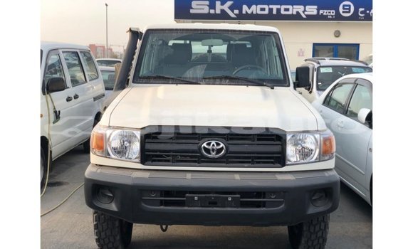 Buy Import Toyota Land Cruiser White Car in Import - Dubai in Dushanbe Buy Import Toyota Land Cruiser White Car in Import - Dubai in Dushanbe