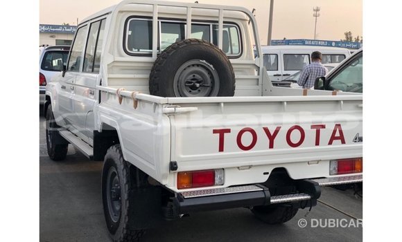 Buy Import Toyota Land Cruiser White Car in Import - Dubai in Dushanbe Buy Import Toyota Land Cruiser White Car in Import - Dubai in Dushanbe