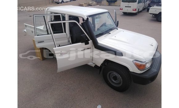 Buy Import Toyota Land Cruiser White Car in Import - Dubai in Dushanbe Buy Import Toyota Land Cruiser White Car in Import - Dubai in Dushanbe