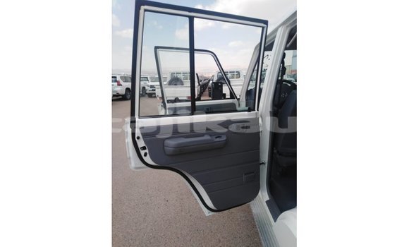 Buy Import Toyota Land Cruiser White Car in Import - Dubai in Dushanbe Buy Import Toyota Land Cruiser White Car in Import - Dubai in Dushanbe