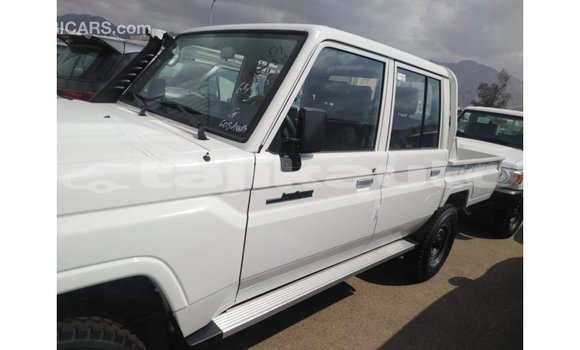 Buy Import Toyota Land Cruiser White Car in Import - Dubai in Dushanbe Buy Import Toyota Land Cruiser White Car in Import - Dubai in Dushanbe