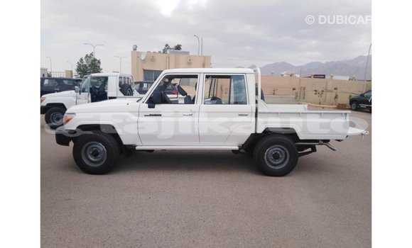 Buy Import Toyota Land Cruiser White Car in Import - Dubai in Dushanbe Buy Import Toyota Land Cruiser White Car in Import - Dubai in Dushanbe