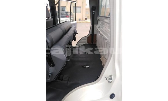 Buy Import Toyota Land Cruiser White Car in Import - Dubai in Dushanbe Buy Import Toyota Land Cruiser White Car in Import - Dubai in Dushanbe