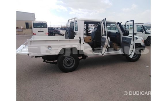 Buy Import Toyota Land Cruiser White Car in Import - Dubai in Dushanbe Buy Import Toyota Land Cruiser White Car in Import - Dubai in Dushanbe