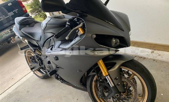 Buy Used Yamaha R1 Silver Bike in Chorku in Sughd Buy Used Yamaha R1 Silver Bike in Chorku in Sughd