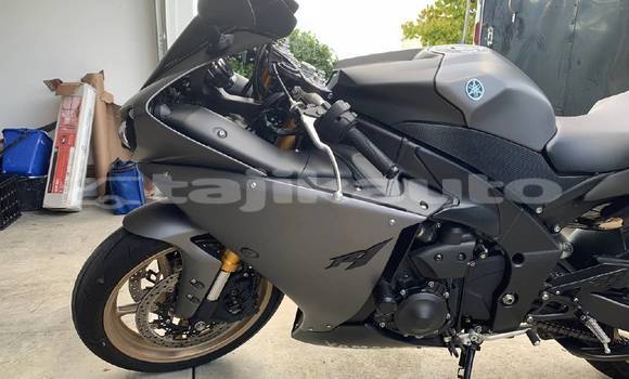 Buy Used Yamaha R1 Silver Bike in Chorku in Sughd Buy Used Yamaha R1 Silver Bike in Chorku in Sughd