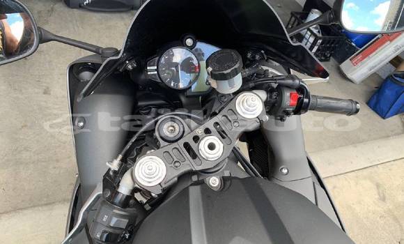 Buy Used Yamaha R1 Silver Bike in Chorku in Sughd Buy Used Yamaha R1 Silver Bike in Chorku in Sughd