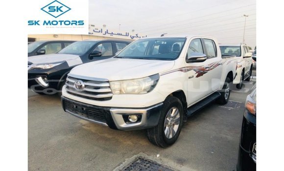 Buy Import Toyota Hilux White Car in Import - Dubai in Dushanbe