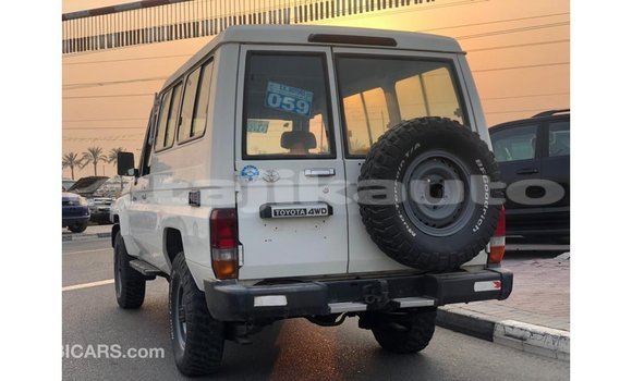 Buy Import Toyota Land Cruiser White Car in Import - Dubai in Dushanbe Buy Import Toyota Land Cruiser White Car in Import - Dubai in Dushanbe