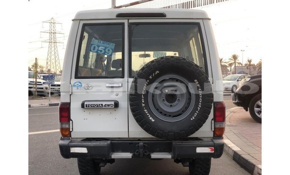 Buy Import Toyota Land Cruiser White Car in Import - Dubai in Dushanbe Buy Import Toyota Land Cruiser White Car in Import - Dubai in Dushanbe